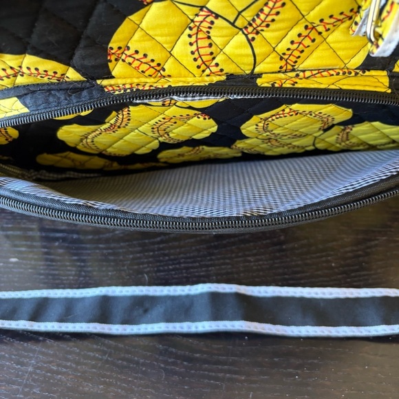 NGIL Large Black Yellow Softball Print Weekender Quilted Duffel Sports Bag. - Picture 3 of 12